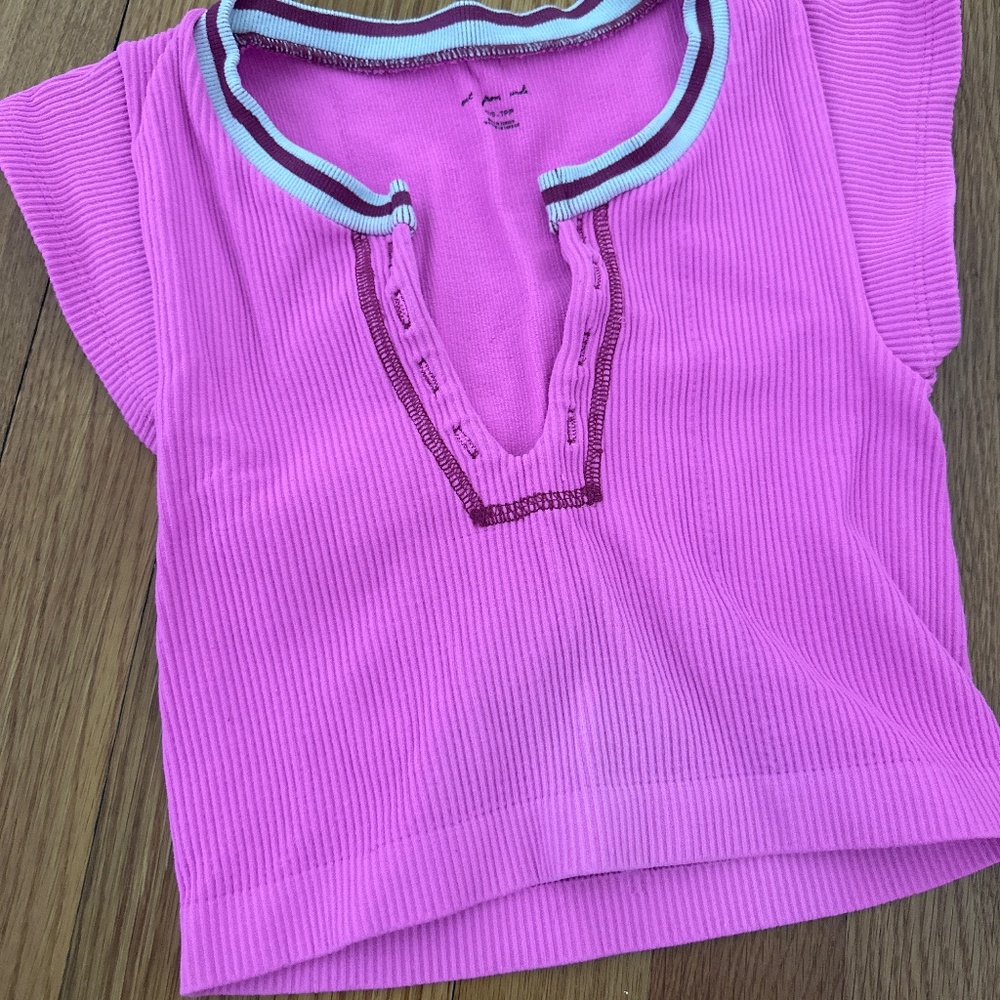 Urban Outfitters Out From Under Go For Gold Seamless Top Neon pink Size XS/S